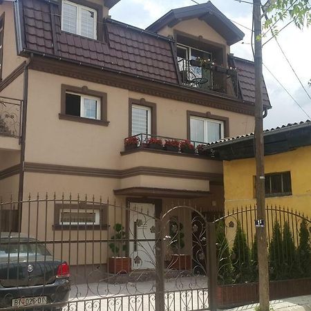 Emma Apartments Bitola Esterno foto