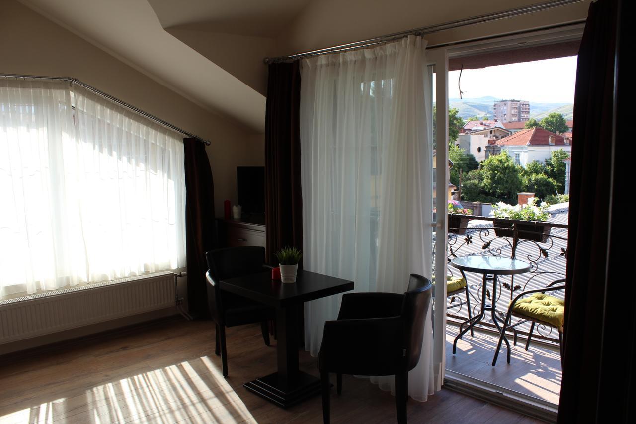 Emma Apartments Bitola Esterno foto
